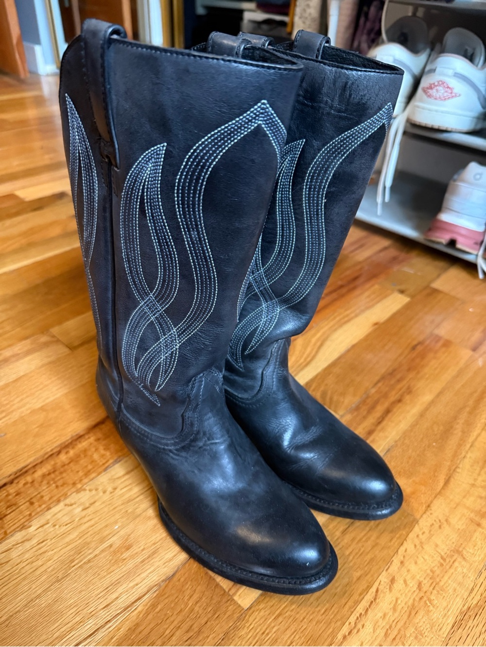 Ariat Black Leather Western Heeled Boots with White Stitching